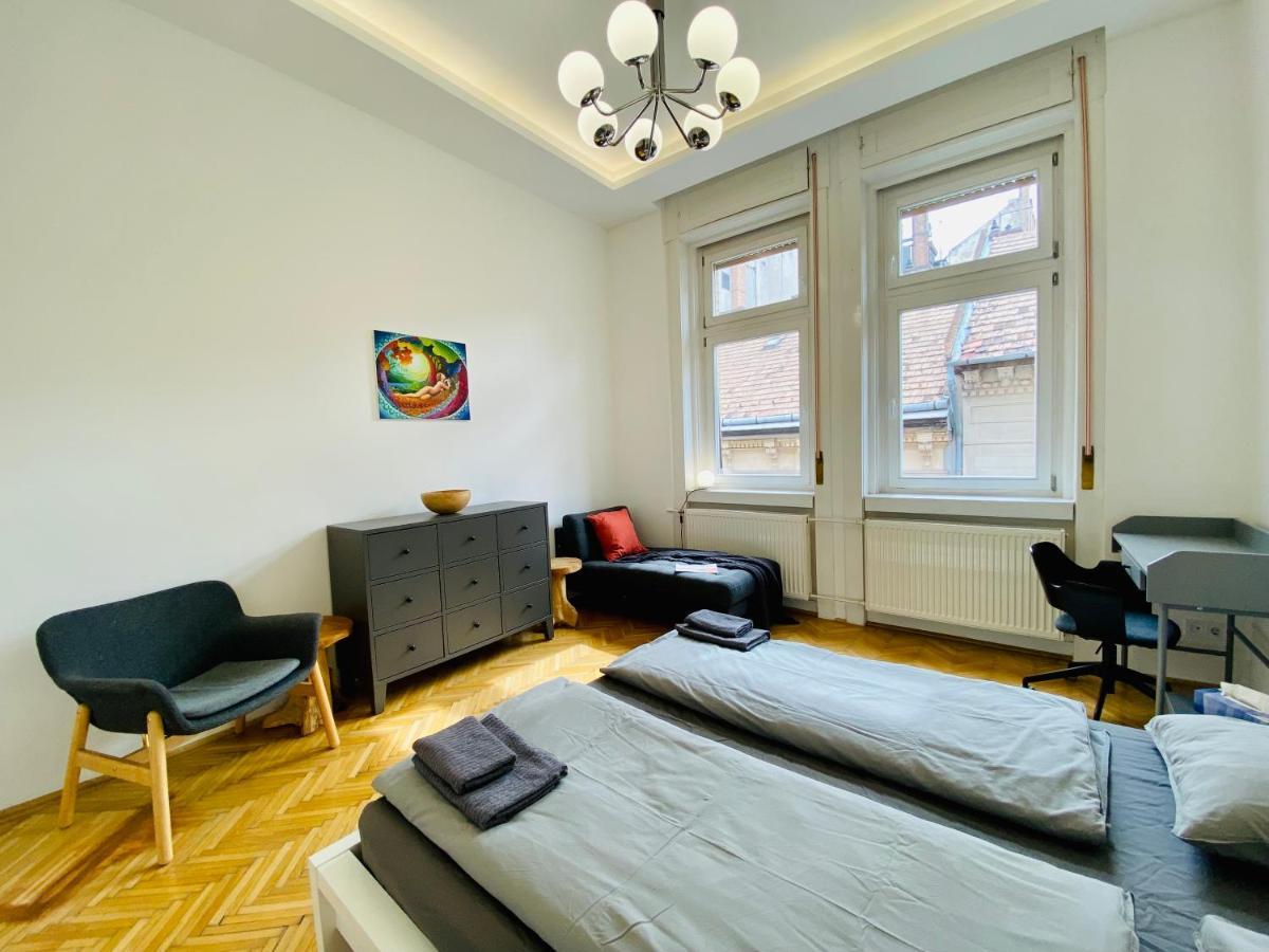 Spacious 4Br Oasis In Central Budapest - Bp Sky Екстер'єр фото
