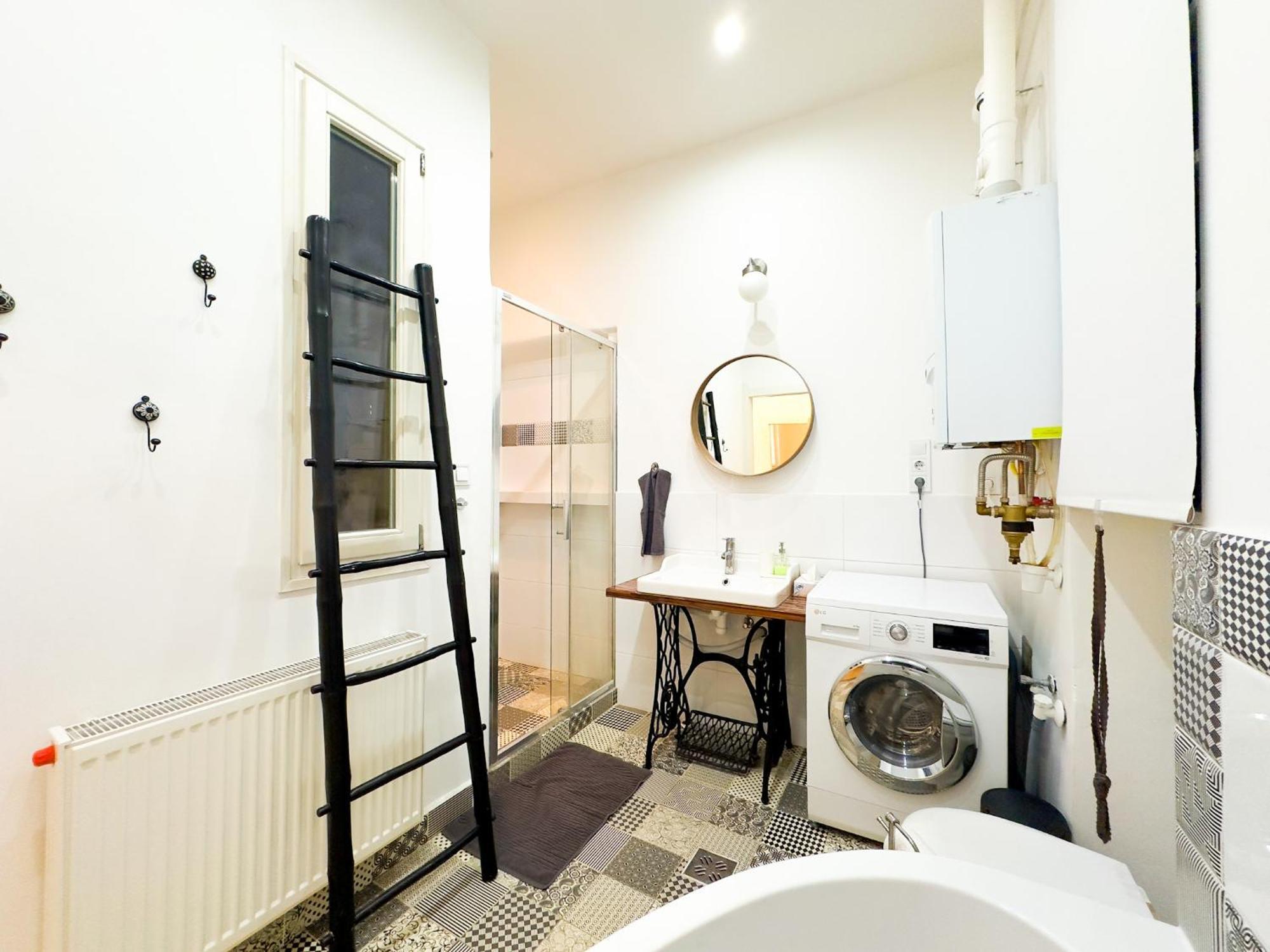 Spacious 4Br Oasis In Central Budapest - Bp Sky Екстер'єр фото